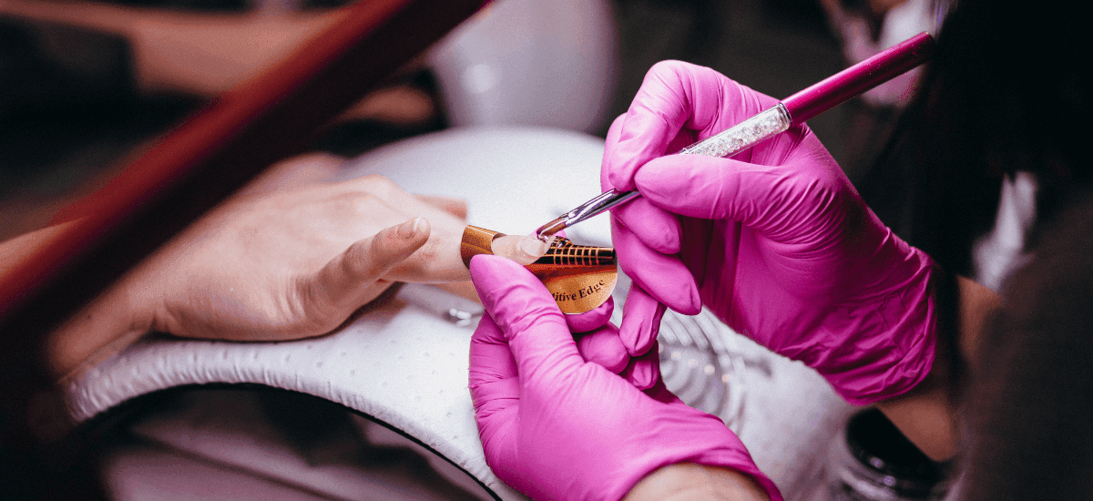 Dubai's Nail Stylists for Your Manicure